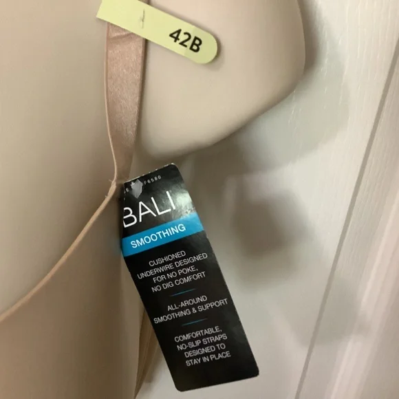 New Bali Smoothing Underwire Bra 42B Convertible Back Tan - Picture 4 of 8